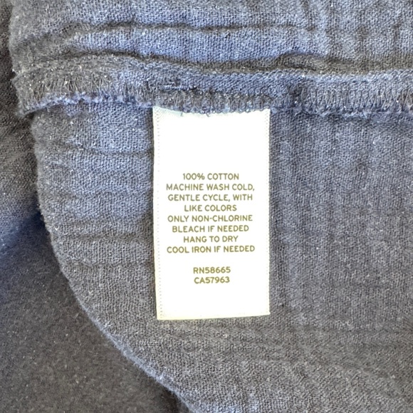 Women's Caslon 2x Navy Muslin Blouse with 3/4 button front & balloon sleeve - Picture 6 of 7